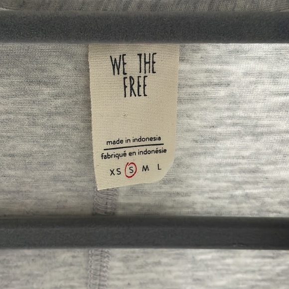 NWOT Free People Small Long Sleeved Soft Grey Top. 🌚 - Picture 2 of 3